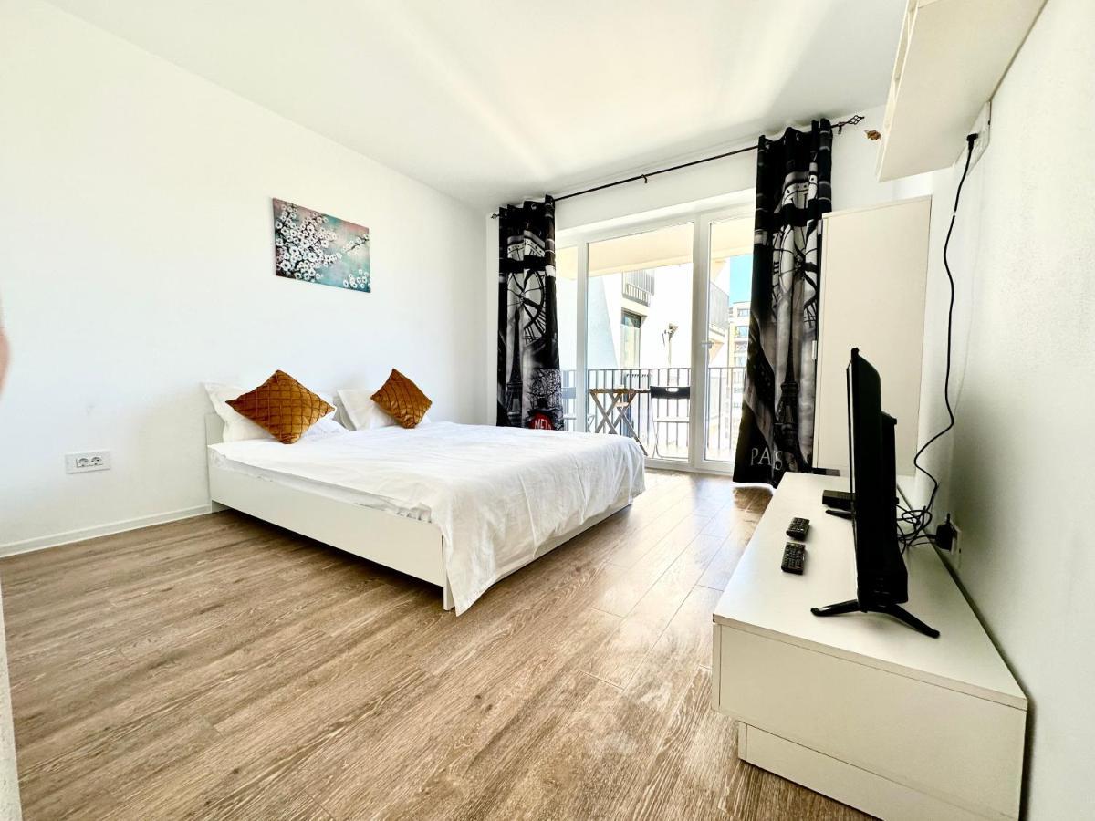 Kasper Coresi Mall - Rise Private Apartments & Suites บราชอฟ ภายนอก รูปภาพ