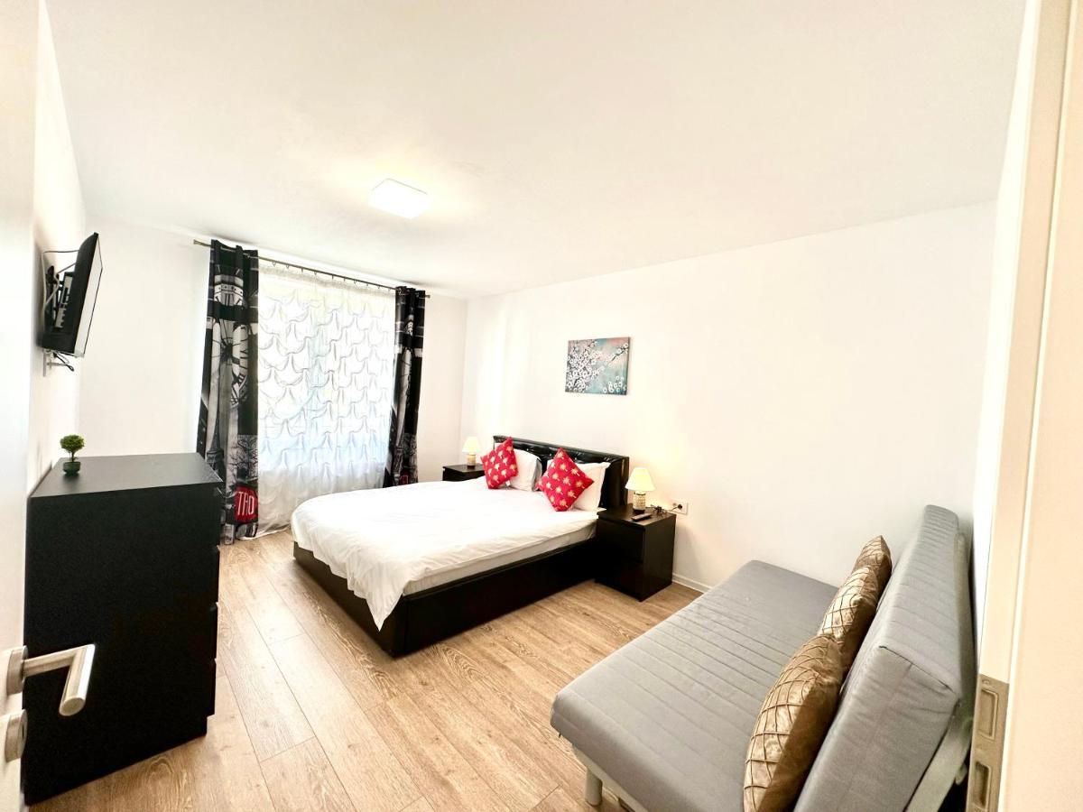 Kasper Coresi Mall - Rise Private Apartments & Suites บราชอฟ ภายนอก รูปภาพ