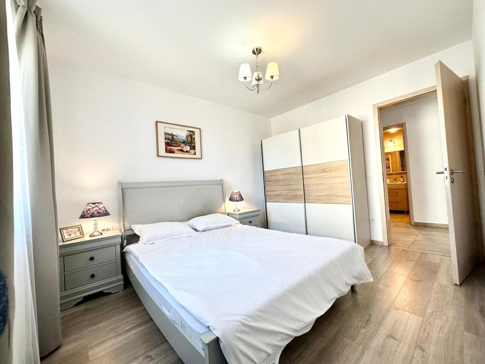 Kasper Coresi Mall - Rise Private Apartments & Suites บราชอฟ ภายนอก รูปภาพ