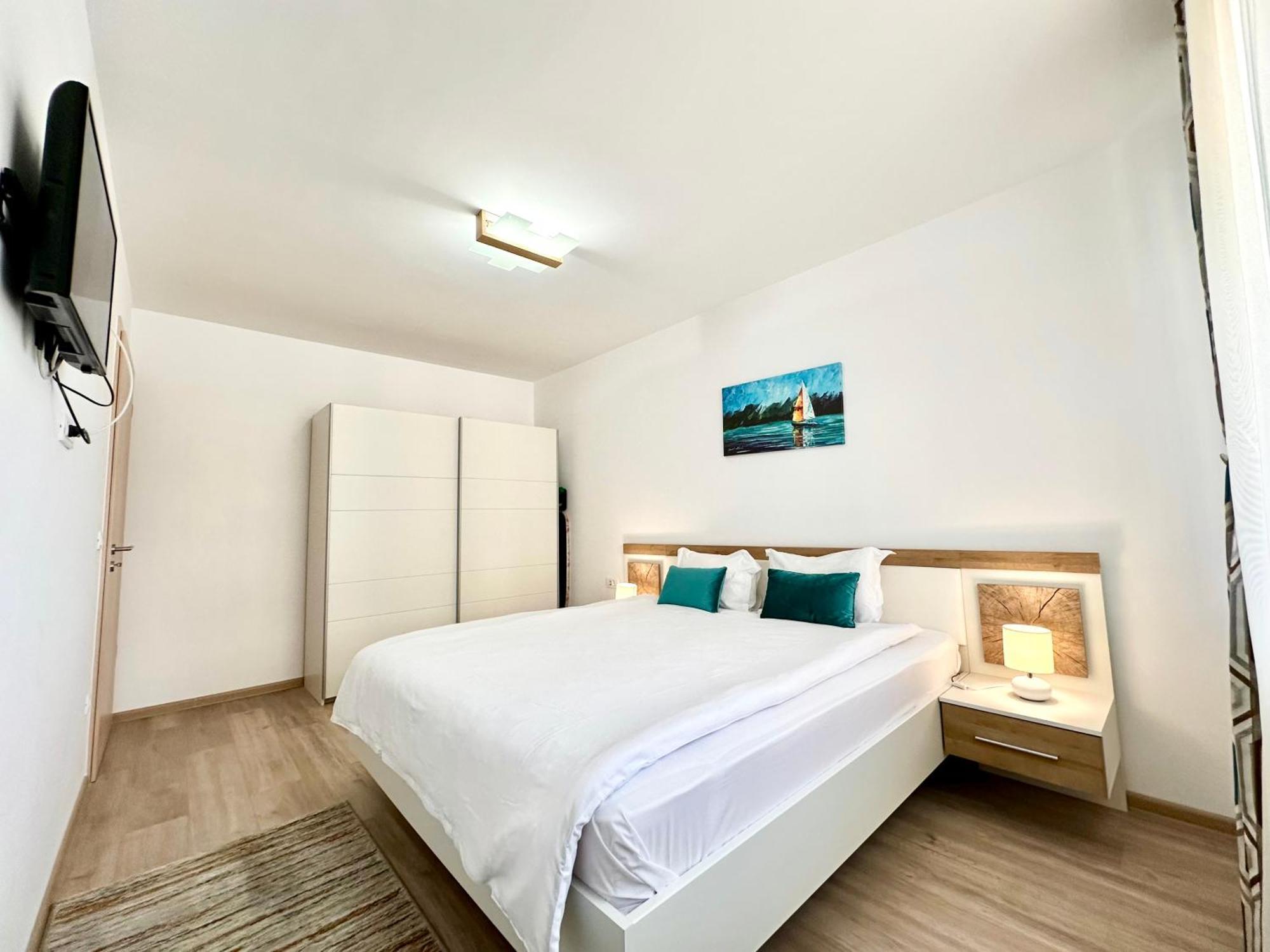 Kasper Coresi Mall - Rise Private Apartments & Suites บราชอฟ ภายนอก รูปภาพ
