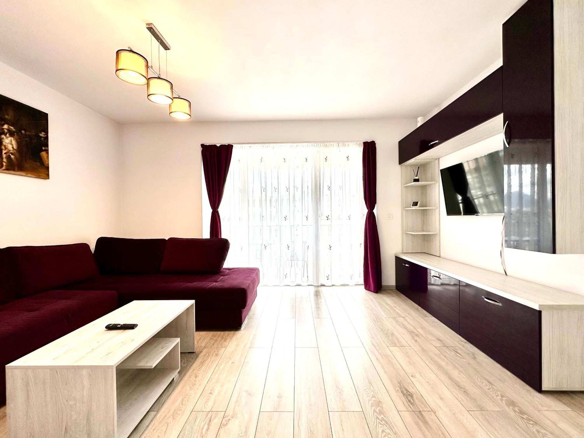 Kasper Coresi Mall - Rise Private Apartments & Suites บราชอฟ ภายนอก รูปภาพ