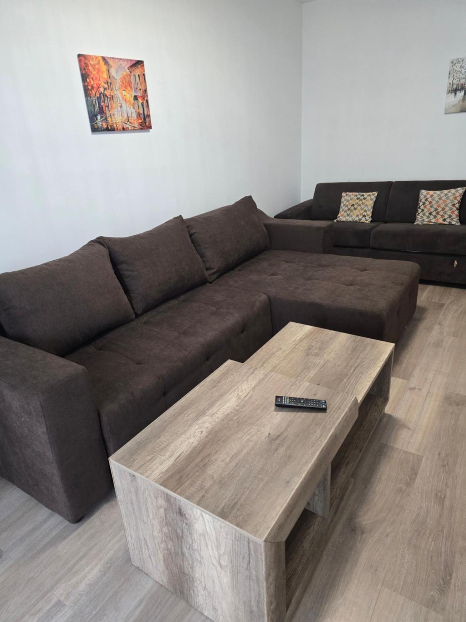 Kasper Coresi Mall - Rise Private Apartments & Suites บราชอฟ ภายนอก รูปภาพ
